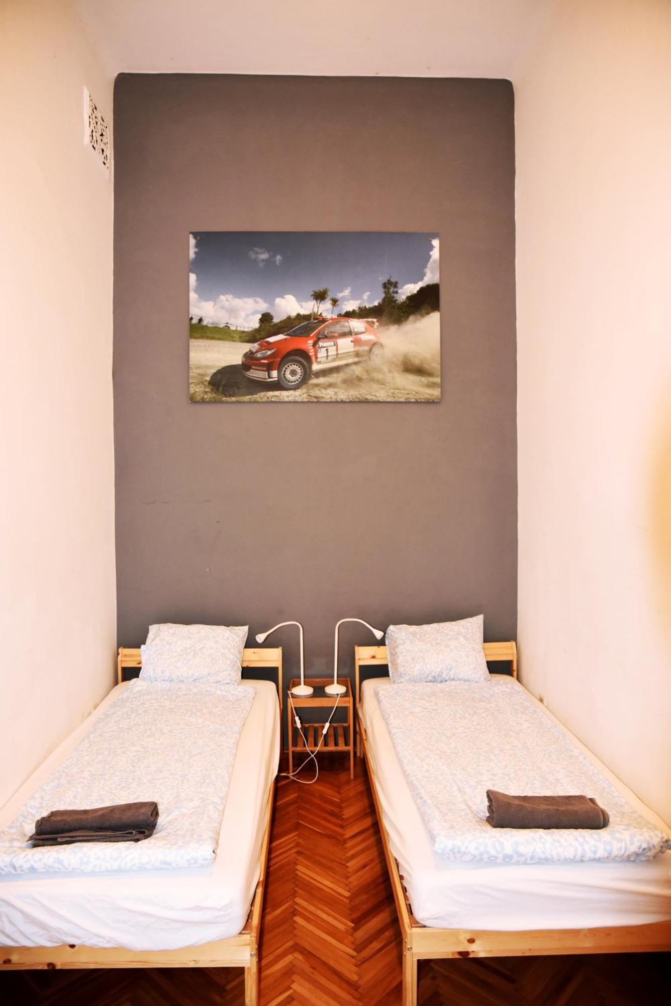 Free Parking Sega Rally Apartment Boedapest Buitenkant foto
